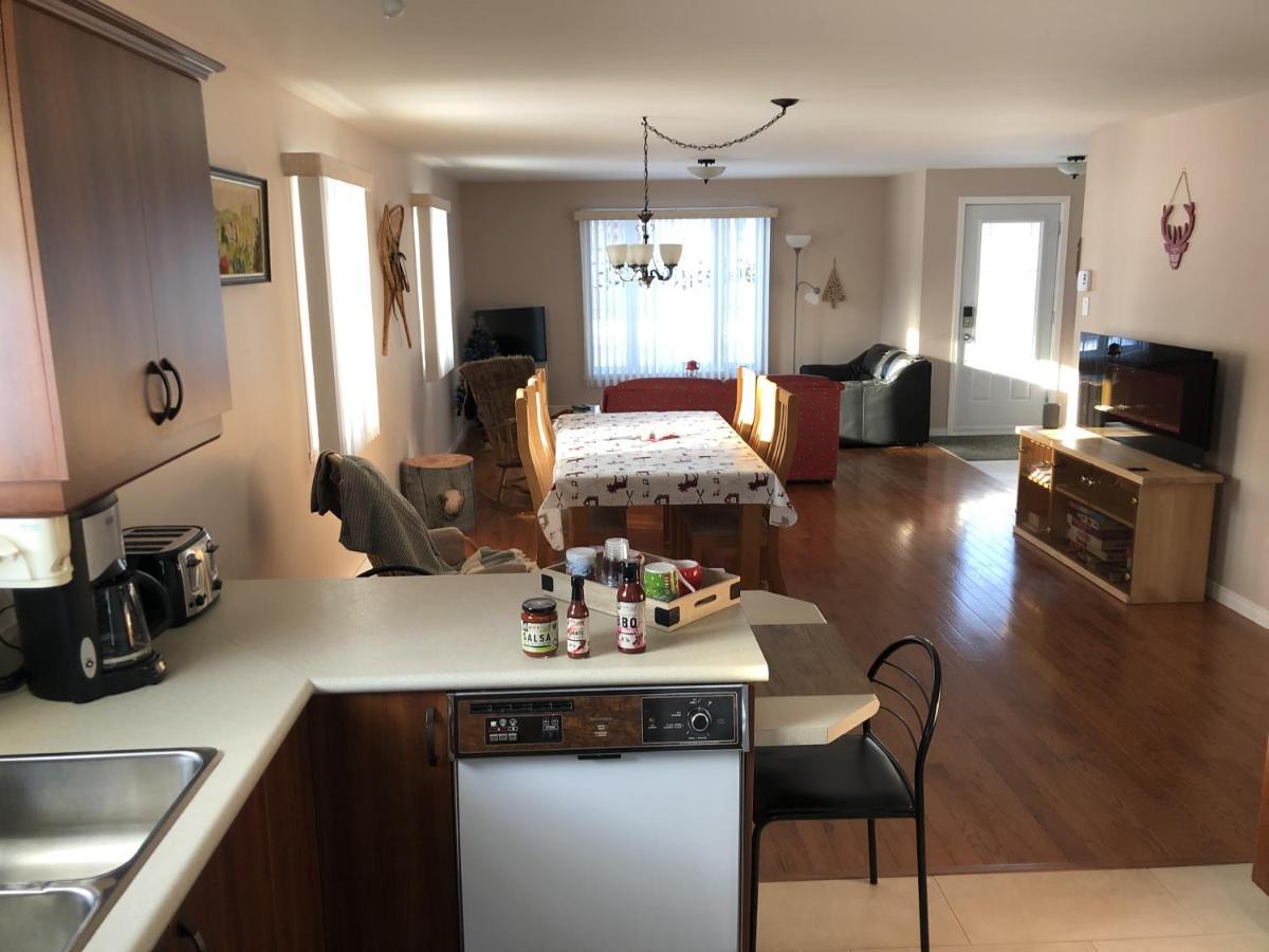 Le Chalet De Claude, Au Pied Des Monts-Valin Saint-David-de-Falardeau Zewnętrze zdjęcie