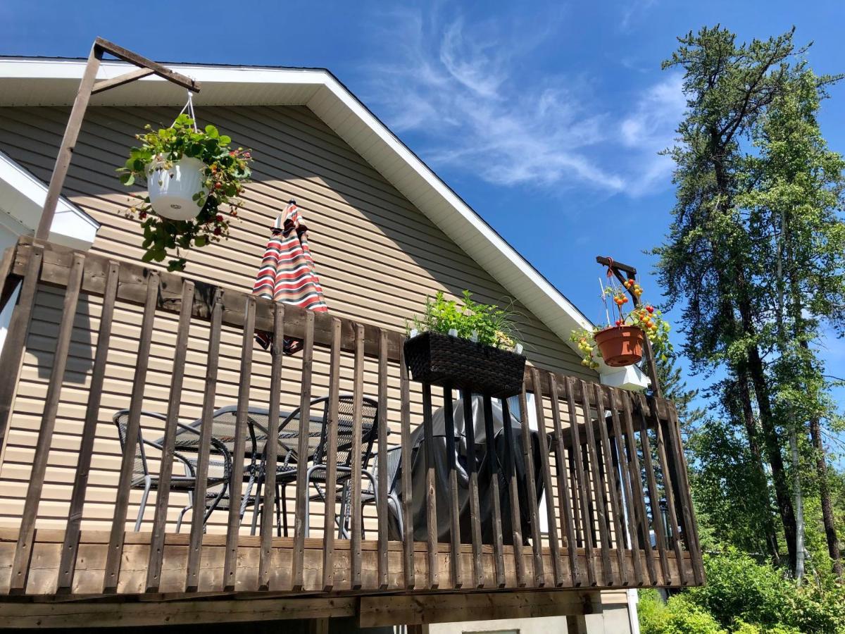 Le Chalet De Claude, Au Pied Des Monts-Valin Saint-David-de-Falardeau Zewnętrze zdjęcie